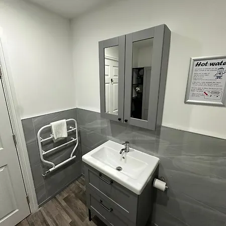 Stylish Leeds City Apartment Exterior photo